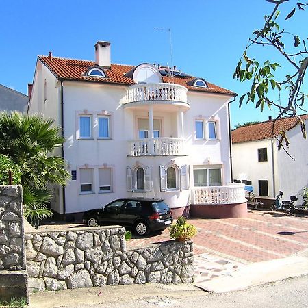 Apartments Kristina Кърк Екстериор снимка