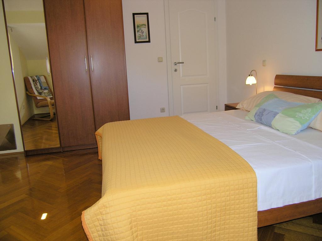 Apartments Kristina Кърк Екстериор снимка