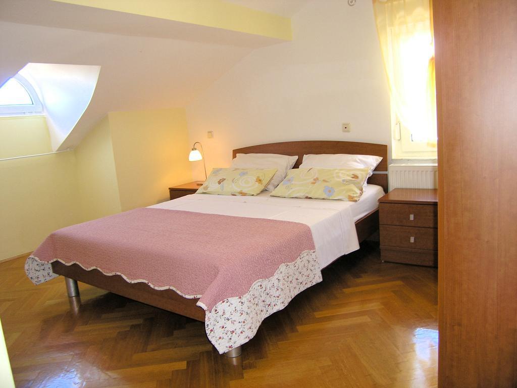 Apartments Kristina Кърк Екстериор снимка