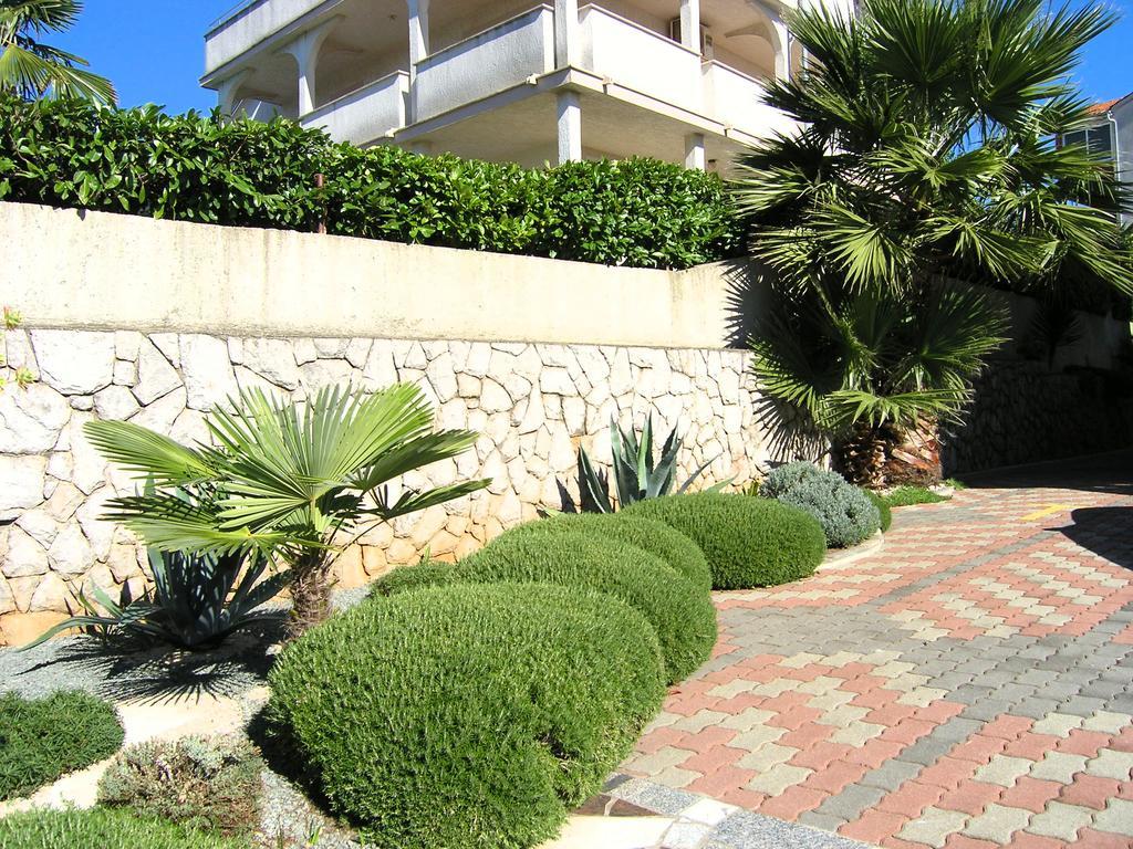 Apartments Kristina Кърк Екстериор снимка