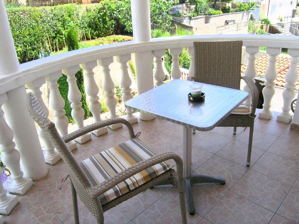 Apartments Kristina Кърк Екстериор снимка