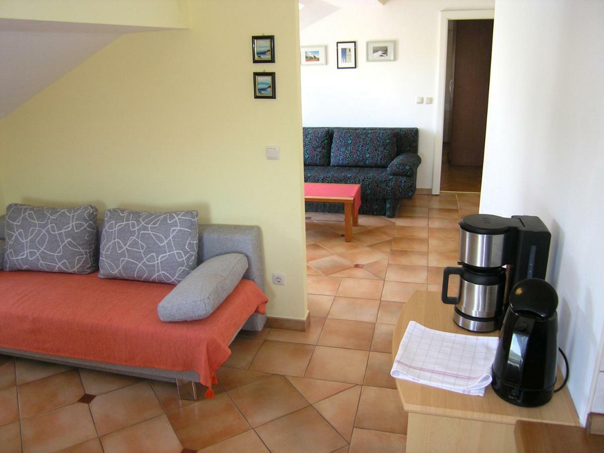 Apartments Kristina Кърк Екстериор снимка